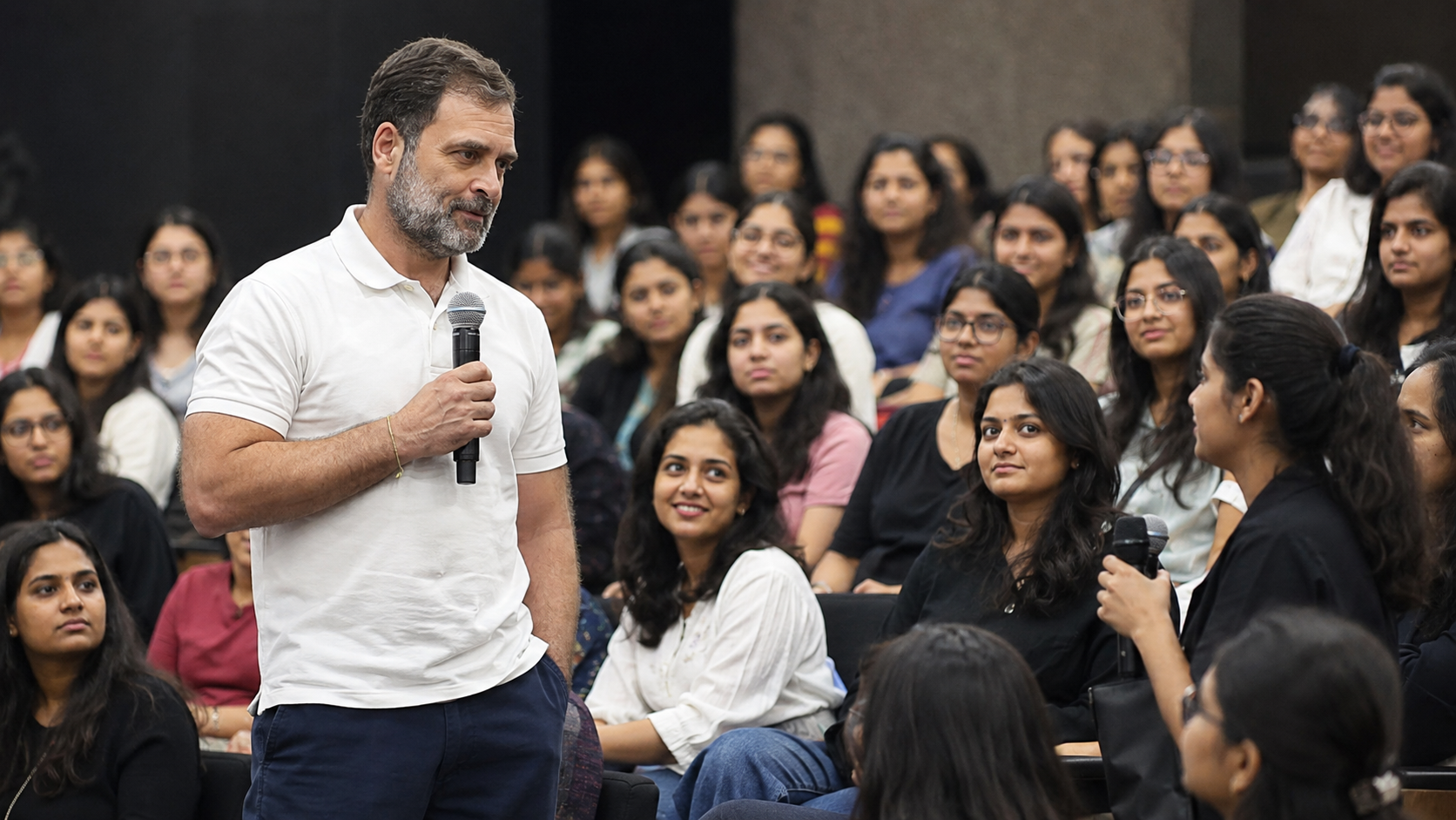rahul-gandhi-chhatron-ki-goonj-pune-girls-event.jpg 