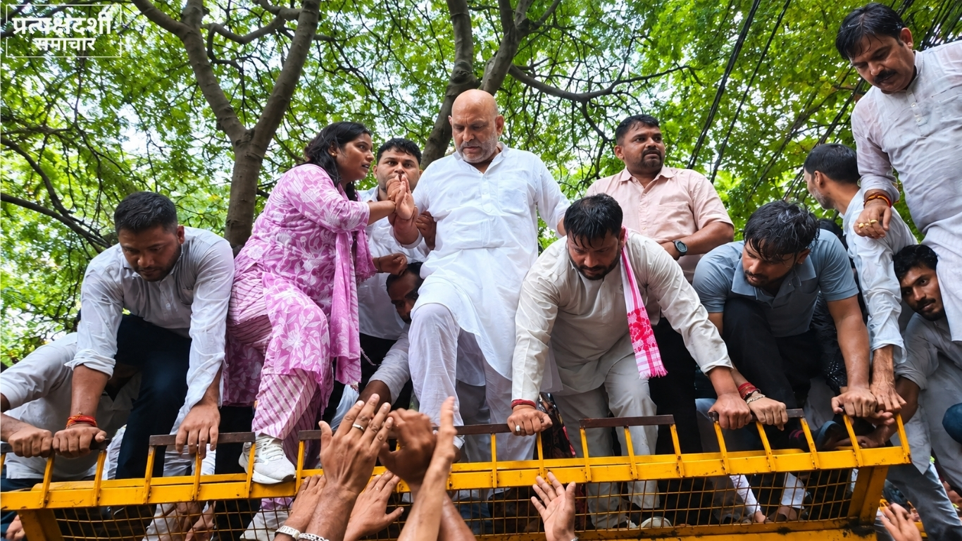 ajay-rai-congress-protest-lucknow-cec-gyanesh-kumar-barricade 