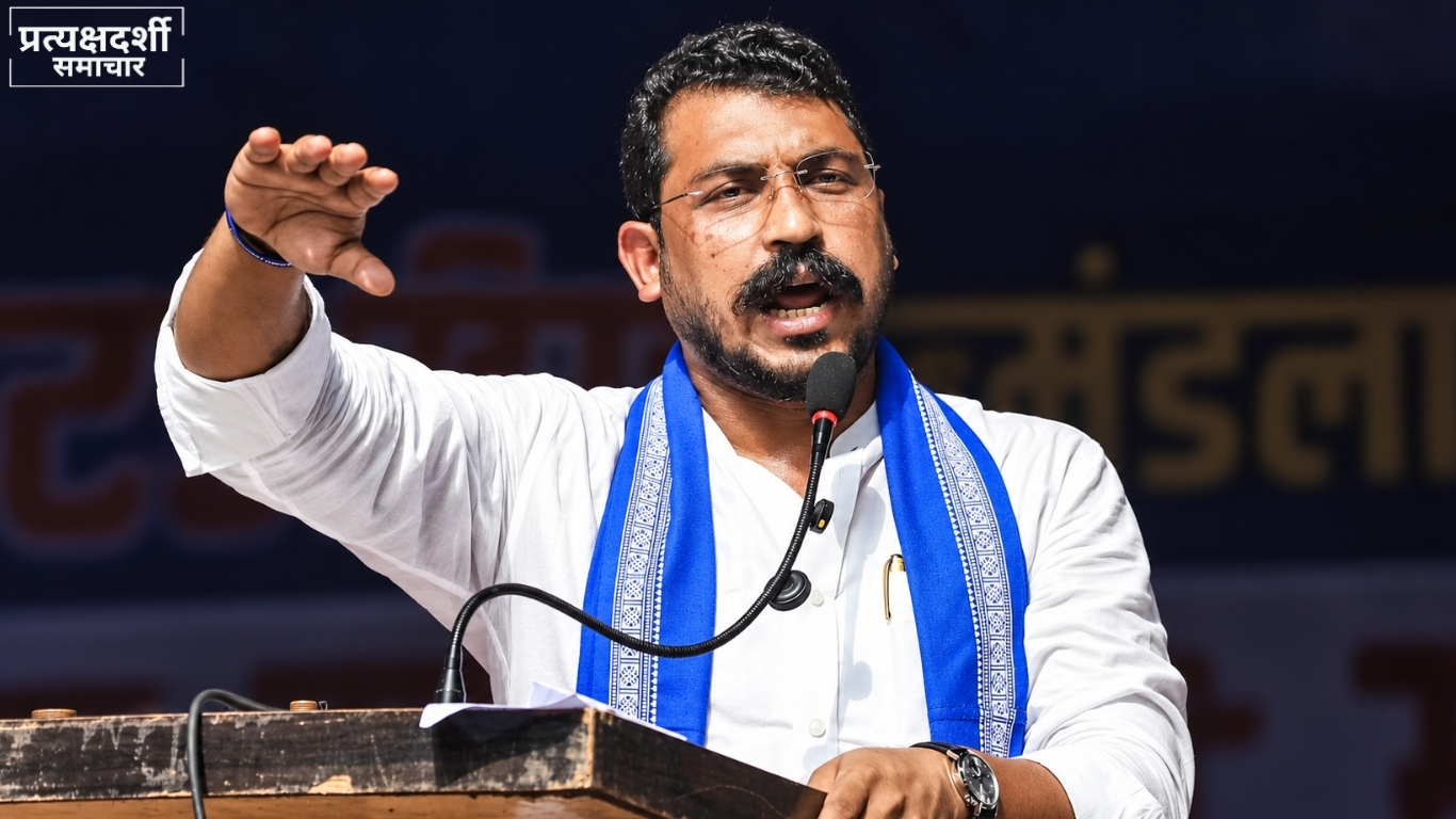 chandrashekhar-azad-sp-blue-dress-akhilesh-2026.jpg 