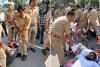 68500 शिक्षक भर्ती पर लखनऊ में उबाल, केशव मौर्य के आवास का घेराव; पुलिस से धक्का-मुक्की