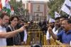 कल INDIA मार्च से दूर, आज प्रदर्शन में AAP: कांग्रेस ने पूछा—‘अब याद आया?’ सौरभ ने खरगे से की शिकायत