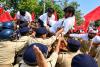 पटना में SIR पर बवाल: AISA-RYA का मार्च पुलिस ने रोका, CEC ज्ञानेश कुमार के इस्तीफे की मांग