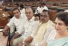 संसद में राहुल गांधी संग जुटे विपक्षी सांसद, राष्ट्रपति मुर्मू से मिलकर रखेंगे 'वोट चोरी' के आरोप