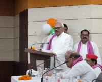 ‘अखिलेश कुत्ते के गले में घंटी बांध दें तो भी उसी को वोट देना’: SP MLC लाल बिहारी यादव का VIDEO वायरल, BJP ने मांगी माफी
