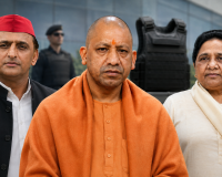 UP Election 2027: योगी-अखिलेश-मायावती समेत 52 नेताओं को बुलेटप्रूफ जैकेट, जानिए क्यों बढ़ी सुरक्षा