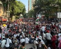 CEC के खिलाफ दिल्ली-मुंबई में घमासान: आतिशी-संजय सिंह समेत 500 से ज्यादा हिरासत में, इंटरनेट और 12 मेट्रो स्टेशनों पर रोक