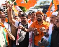 खड़गे के 'मोदी का बाप भी जाएगा' बयान पर BJP का देशभर में प्रदर्शन, ब्रजेश पाठक ने घेरा; कांग्रेस ने दी सफाई