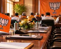 UP BJP में अंदरूनी नाराजगी! पुराने कार्यकर्ता बोले—बाहर से आए नेताओं को पद, जमीन पर काम करने वाले नजरअंदाज; RSS तक पहुंची बात