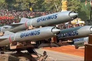 Defense Expo 2026: भारत बना हथियारों का बड़ा निर्यातक