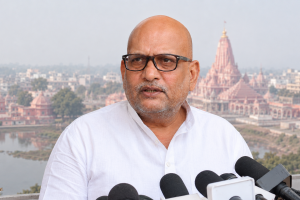Ayodhya Fish Feast Row: योगी के आरोप पर अजय राय की चुनौती- ‘मछली खाते फोटो दिखाओ, पद छोड़ दूंगा’
