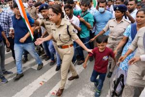 ‘छात्रों को नौकरी नहीं, लाठी मिल रही’: पटना आंदोलन में 6 साल के आदित्य ने CM सम्राट चौधरी से मांगा इस्तीफा