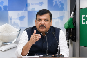चीनी महंगी, E20 पेट्रोल पर घमासान: हरदोई में संजय सिंह बोले- ‘जनता पर दोहरी मार’; जानिए सरकार का जवाब
