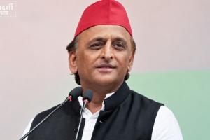 ‘नाराज फूफा’ पर सवाल हुआ तो अखिलेश यादव ने पत्रकार से कहा—‘तुम खुद फूफा हो हमारे’; फिर दी ये नसीहत, Video वायरल
