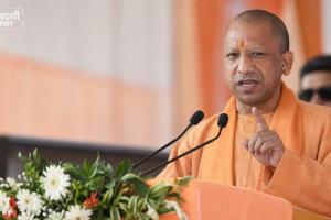 सोशल मीडिया में समय गंवा रहे युवा? CM योगी बोले—अपना ‘बुक बैंक’ बनाइए, कोई मंजिल कठिन नहीं