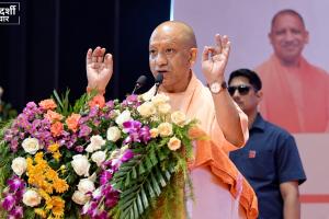नियुक्ति पत्र पाने वाले शिक्षकों से ज्वाइनिंग के नाम पर मांगे पैसे तो होगी जेल, CM योगी की सख्त चेतावनी