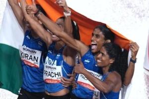 बेटियों ने आखिरी लैप में पलटी बाजी, रिले में जीता GOLD; Asian Games में भारत के पदक हुए 53