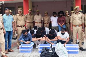 लखनऊ में बैठकर अमेरिकी नागरिकों से साइबर ठगी, फर्जी Call Center का भंडाफोड़; 4 महिलाओं समेत 16 पकड़े गए