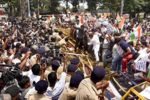 पटना में दारोगा भर्ती-BPSC को लेकर हजारों छात्र सड़क पर, JP गोलंबर पर बैरिकेडिंग तोड़ी; CM आवास घेरने निकले