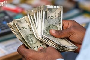 जाति प्रमाण पत्र के लिए ₹50 हजार? ऑडियो लेकर DM के पास पहुंचा युवक, लेखपाल सस्पेंड