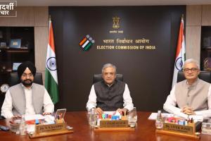 Election Commission News: 2 चुनाव आयुक्तों ने वरिष्ठ अफसर की शिकायत की, कैबिनेट सचिवालय ने नहीं की कार्रवाई! RTI से सामने आई वजह
