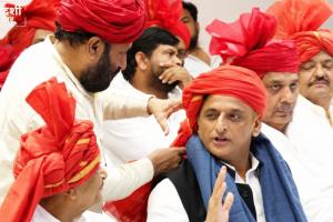 UP Election 2027: अखिलेश के गढ़ कन्नौज में खाली रह गईं कुर्सियां, सपा की पूरी जिला कमेटी भंग; BJP ने PDA पर उठाए सवाल