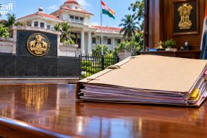 Kerala Politics: PSC अध्यक्ष को हटाने की सिफारिश पर सियासी घमासान, पिनराई विजयन ने उठाए सवाल, BJP ने किया समर्थन