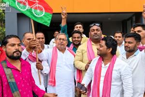 वाराणसी MLC चुनाव: 49 घंटे की मतगणना के बाद BJP प्रत्याशी ने मानी हार! सपा के आशुतोष सिन्हा आगे, नतीजे पर सियासी घमासान