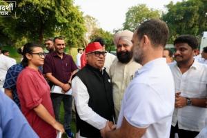 नेहा बोरा को राहुल गांधी ने दी अहमियत तो NSUI में नाराजगी? WhatsApp ग्रुप का नाम रखा 'WE THE छोटू'