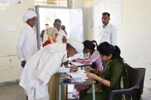 Rajasthan Panchayat Election 2026: राजस्थान में आज वोटिंग! 85 लाख मतदाता, 6,926 उम्मीदवार; BJP-कांग्रेस के बीच चुनावी मुकाबला
