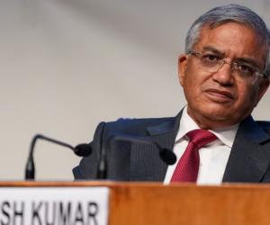 14 आपत्तियां, फिर भी सर्वसम्मति से फैसले कैसे? चुनाव आयोग की सफाई के बाद उठे नए सवाल